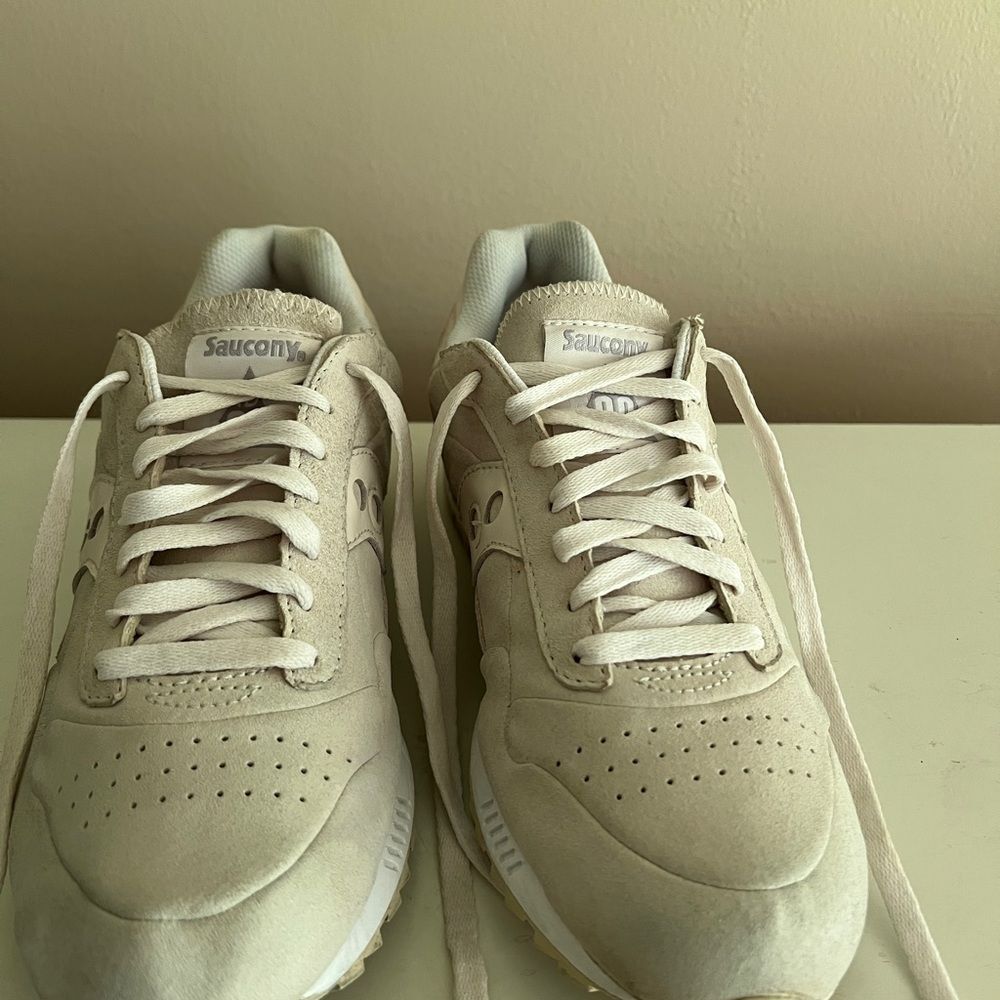 Saucony Cream Sneakers